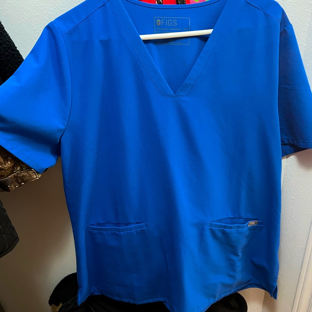 FIGS Women’s Scrub sets